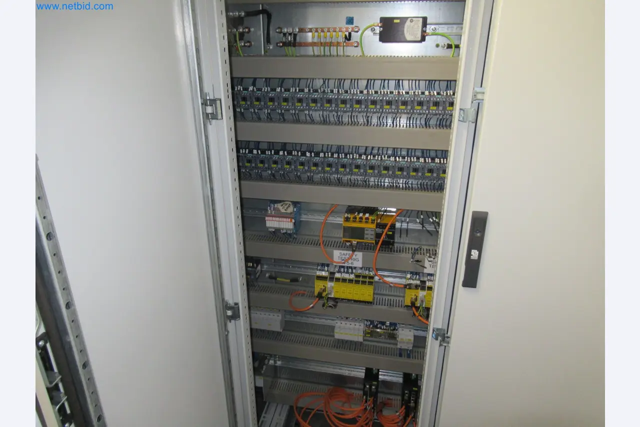 LILIUM eAircraft GmbH / LILIUM GmbH ; machines, installations d'essai et équipements d'exploitation pour la fabrication d'eVTOL-9