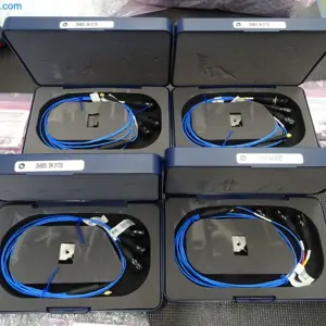 4 Triaxialer ICP Beschleunigungssensoren / ACCELEROMETER PCB Piezotronics 354B05