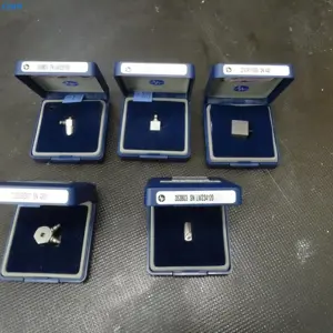 5 Messsensoren / Beschleunigungsmesser PCB Piezotronics 3743F115G, 353B03, J356A45, TLD288D01, 353B03