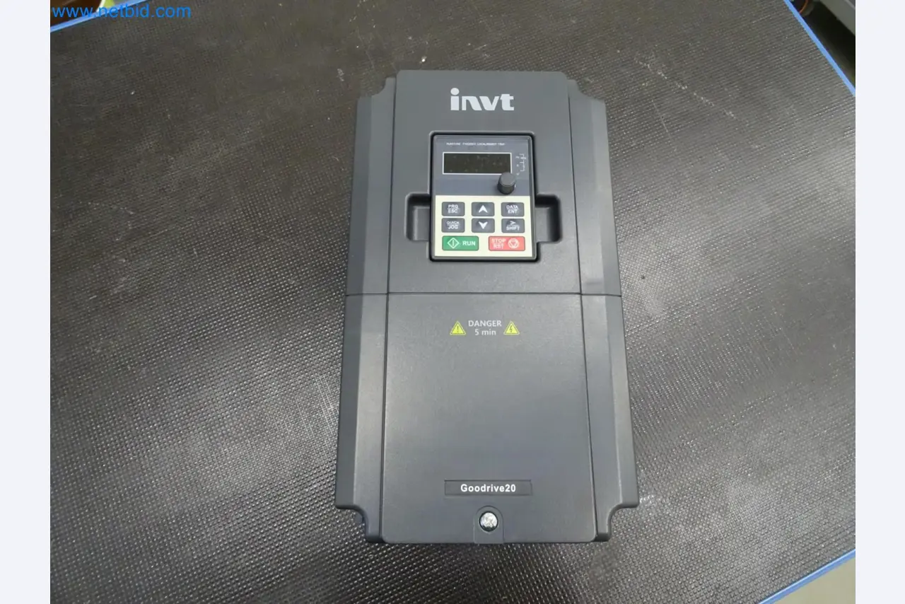 LILIUM eAircraft GmbH / LILIUM GmbH ; machines, installations d'essai et équipements d'exploitation pour la fabrication d'eVTOL-1