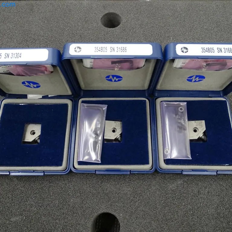 3 triaxiale ICP Vibrationssensoren PCB Piezotronics 354B05