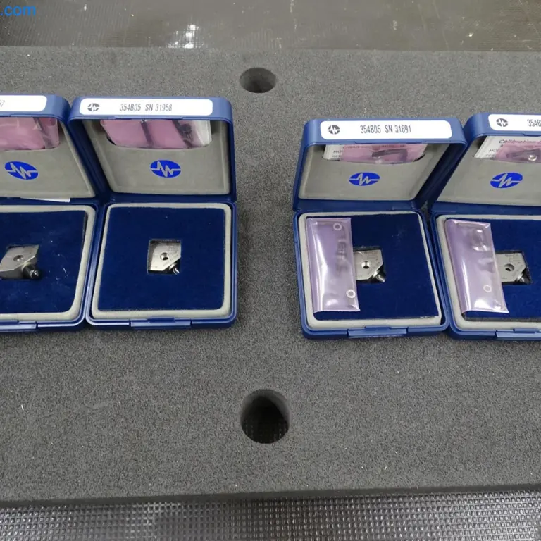 4 triaxiale ICP Vibrationssensoren PCB Piezotronics 354B05