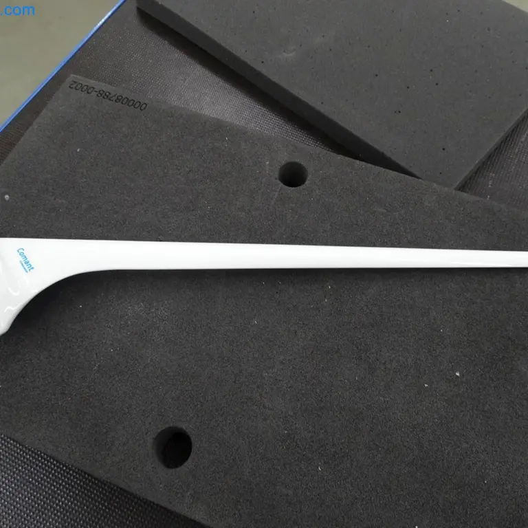 VHF COM y antena de banda L Comant Industries CI 2590-200