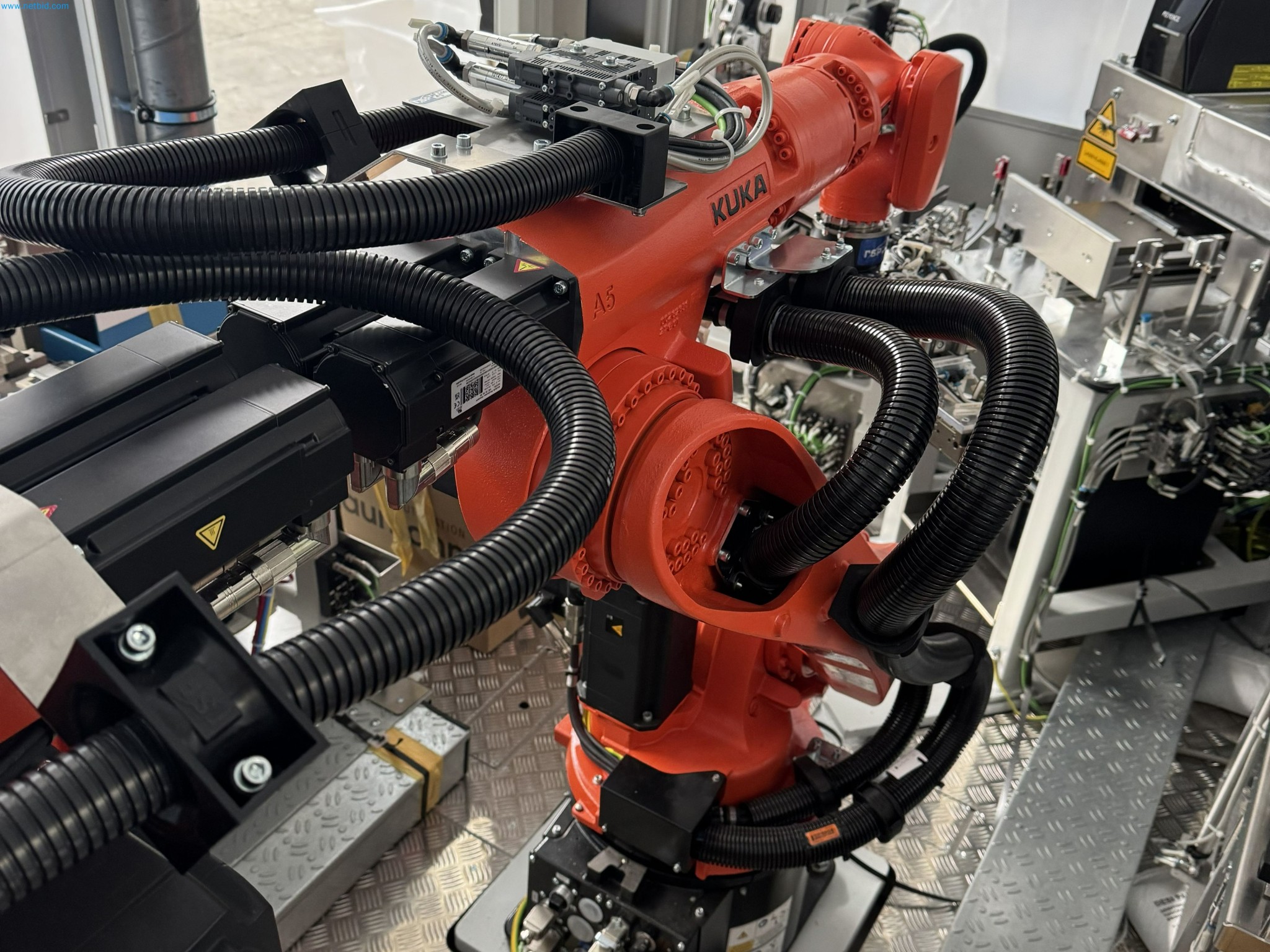 LILIUM eAircraft GmbH / Aftersale of pouch battery cell welding system and dual office container system-34