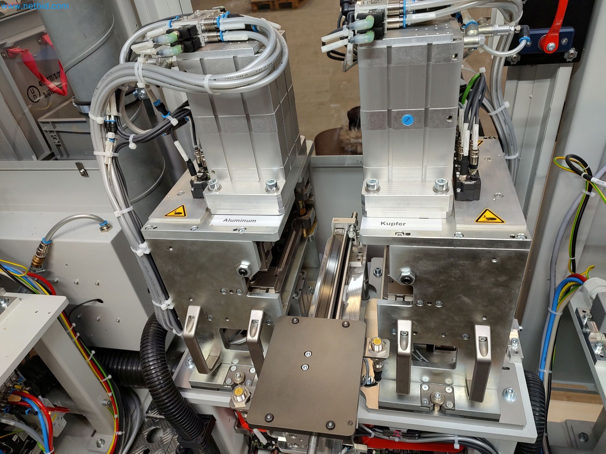 LILIUM eAircraft GmbH / Aftersale of pouch battery cell welding system and dual office container system-42