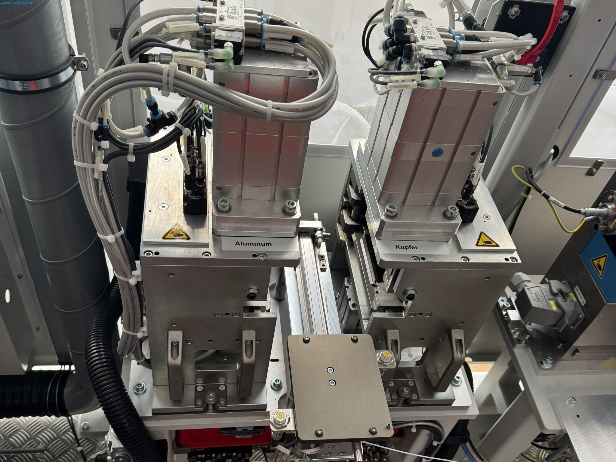LILIUM eAircraft GmbH / Aftersale of pouch battery cell welding system and dual office container system-43