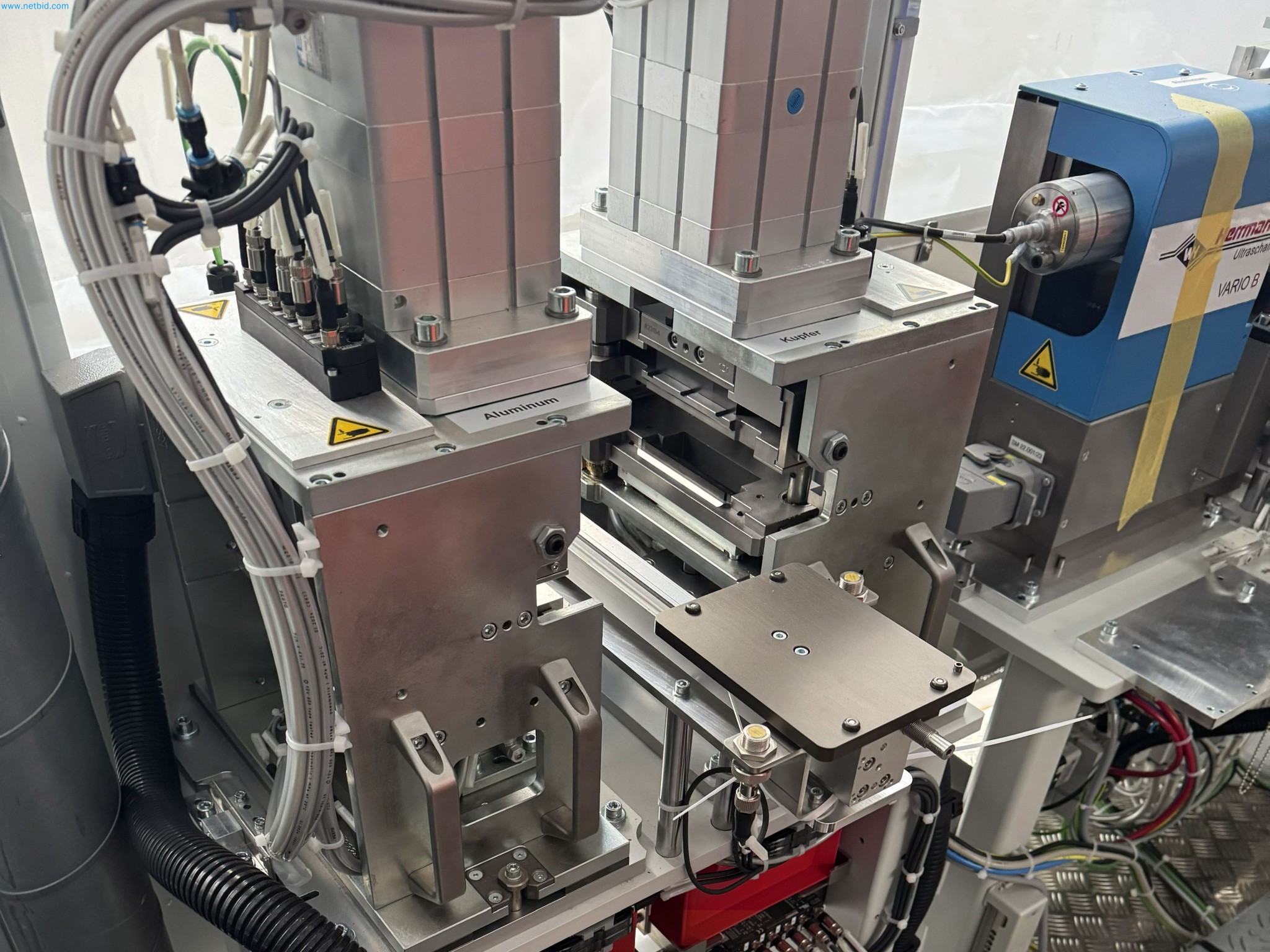 LILIUM eAircraft GmbH / Aftersale of pouch battery cell welding system and dual office container system-44