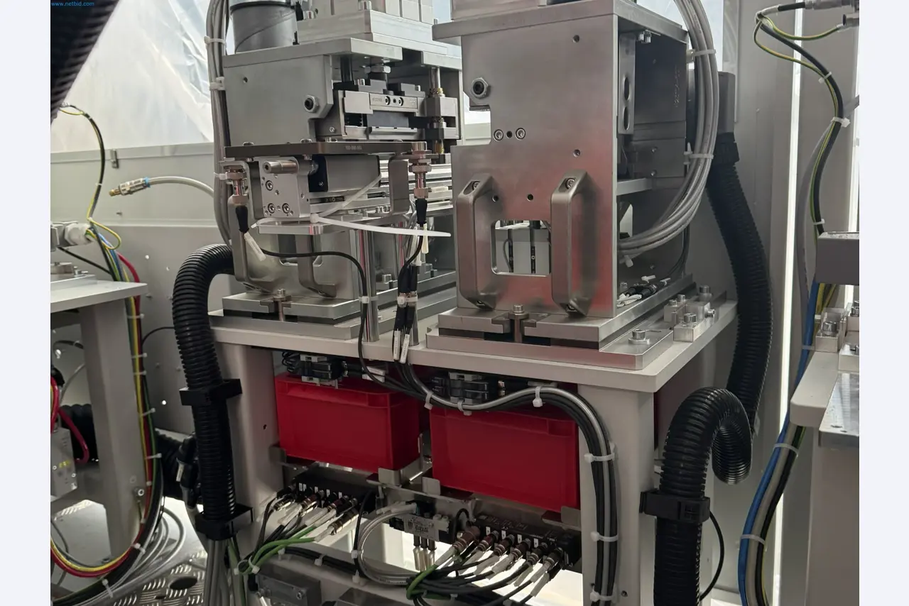 LILIUM eAircraft GmbH / Aftersale of pouch battery cell welding system and dual office container system-45