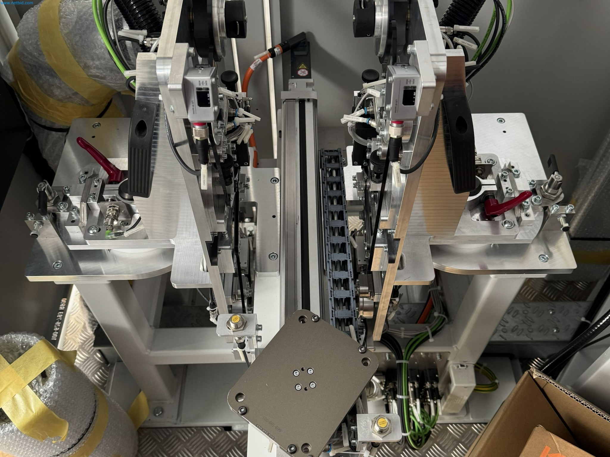 LILIUM eAircraft GmbH / Aftersale of pouch battery cell welding system and dual office container system-47