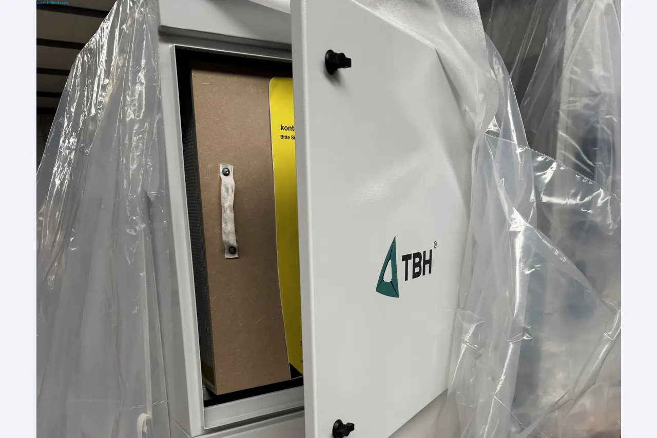 LILIUM eAircraft GmbH / Aftersale of pouch battery cell welding system and dual office container system-87
