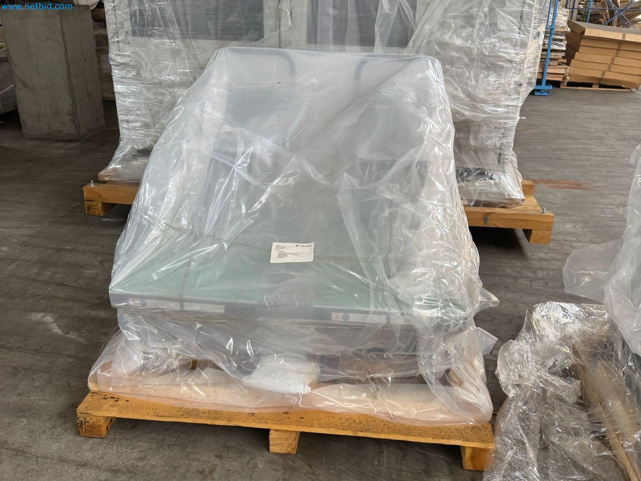 LILIUM eAircraft GmbH / Aftersale of pouch battery cell welding system and dual office container system-8
