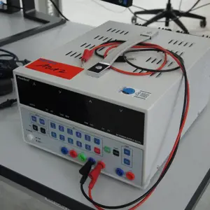 Laboratorní napájecí jednotka PeakTech DC Powersupply 6075