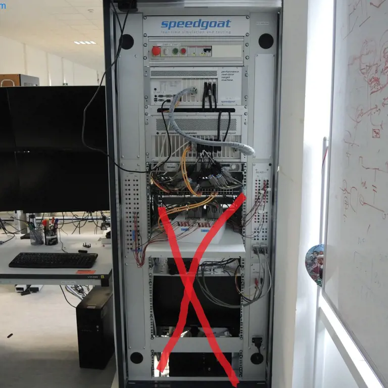 Testovací zařízení FCC (PHX) Speedgoat