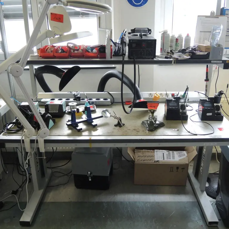 Pájecí pracoviště