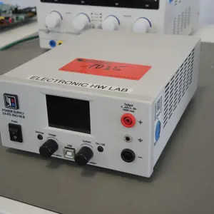 2 Laboratorní zdroje napájení EA PS2042-06-B