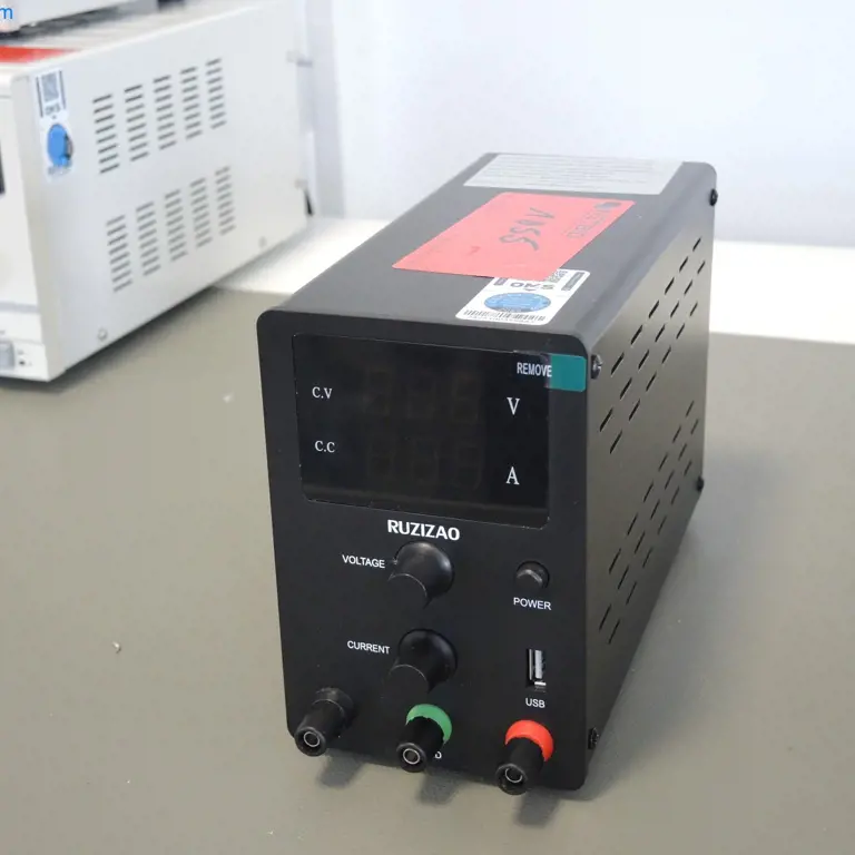 Laboratorní napájení Ruzizao R-SPS605