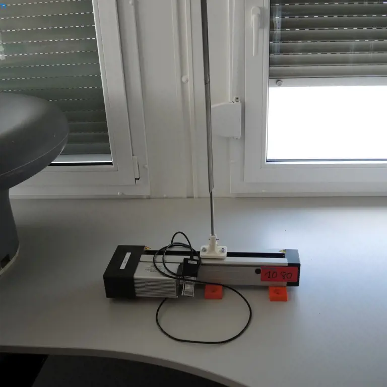 Podajanje s krogličnim vijakom (ST-782) Isel