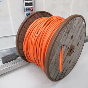 Sistema de armarios de distribución de CA 600 kW con aprox. 1.000 m (!) "Ölflex FD90CY 1x 150 m² (250MCM)"