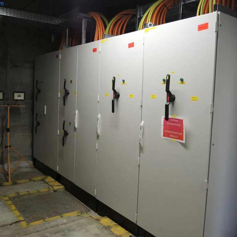 Distribution de courant continu/alternatif (650 kW)