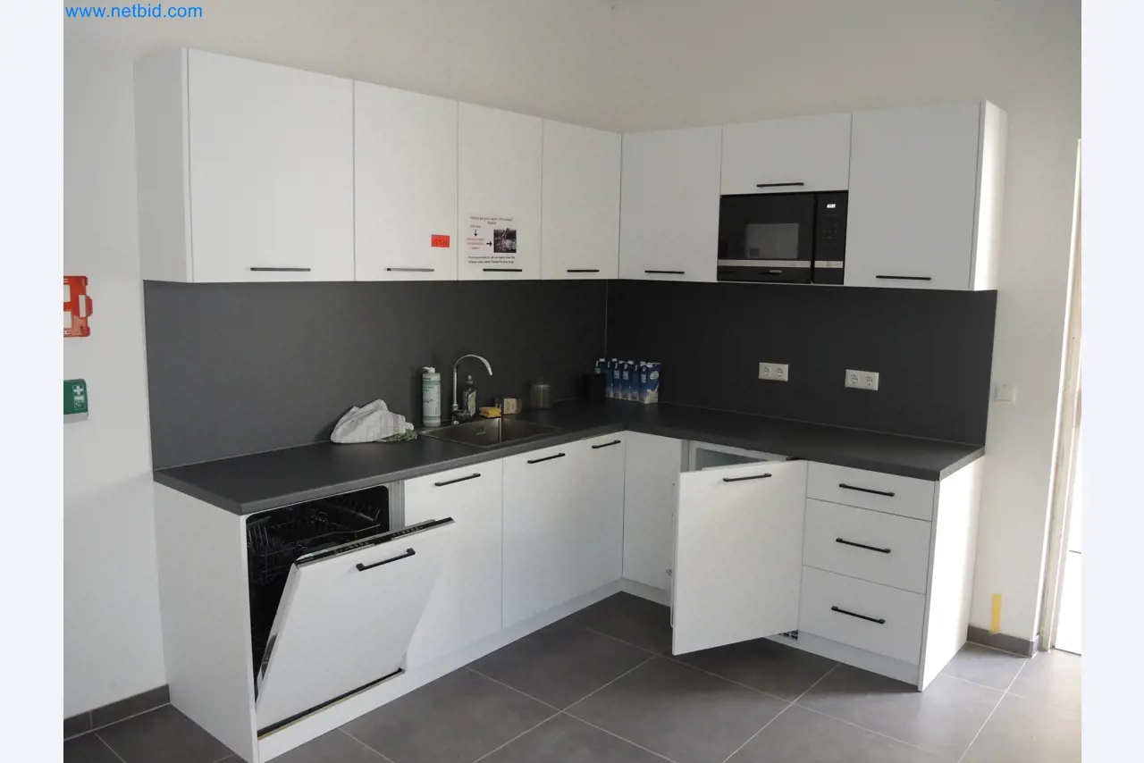 LILIUM eAircraft GmbH / LILIUM GmbH; maszyny, systemy testowe i sprzęt operacyjny do produkcji eVTOLs-1