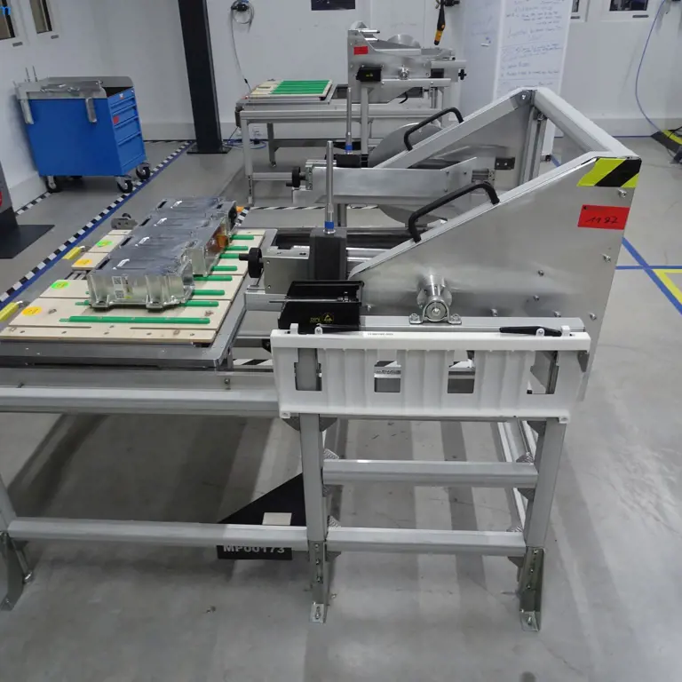 2 Assemblagestations voor batterijpakketten (toeslag onderhevig aan verandering)