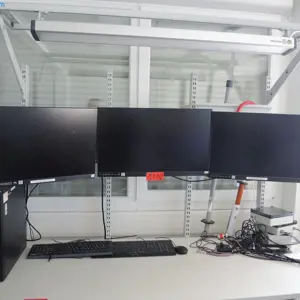 3 27-palčni monitorji