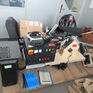 Simulador de vuelo (almacenado desmontado, posiblemente incompleto)