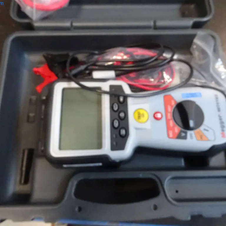 Naprava za merjenje izolacije Megger MIT410/2