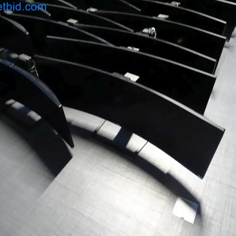 3 Monitores curvos de 49 Philips Brilliance 499P9