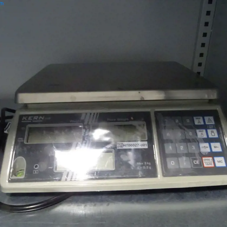 Vsebina omarice (CAB07)