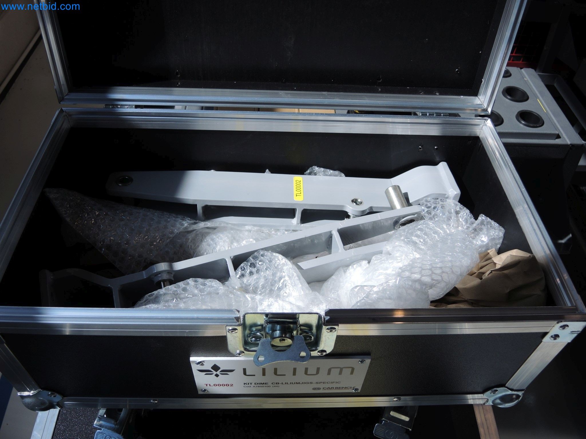 LILIUM eAircraft GmbH / LILIUM GmbH ; machines, installations d'essai et équipements d'exploitation pour la fabrication d'eVTOL-9