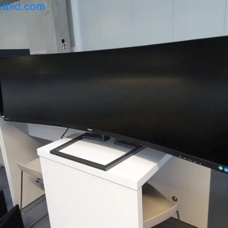 36 Monitores curvos de 49 Philips Brilliance 499P