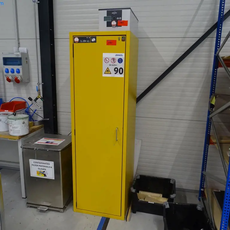 Armoire de sécurité Denios 90