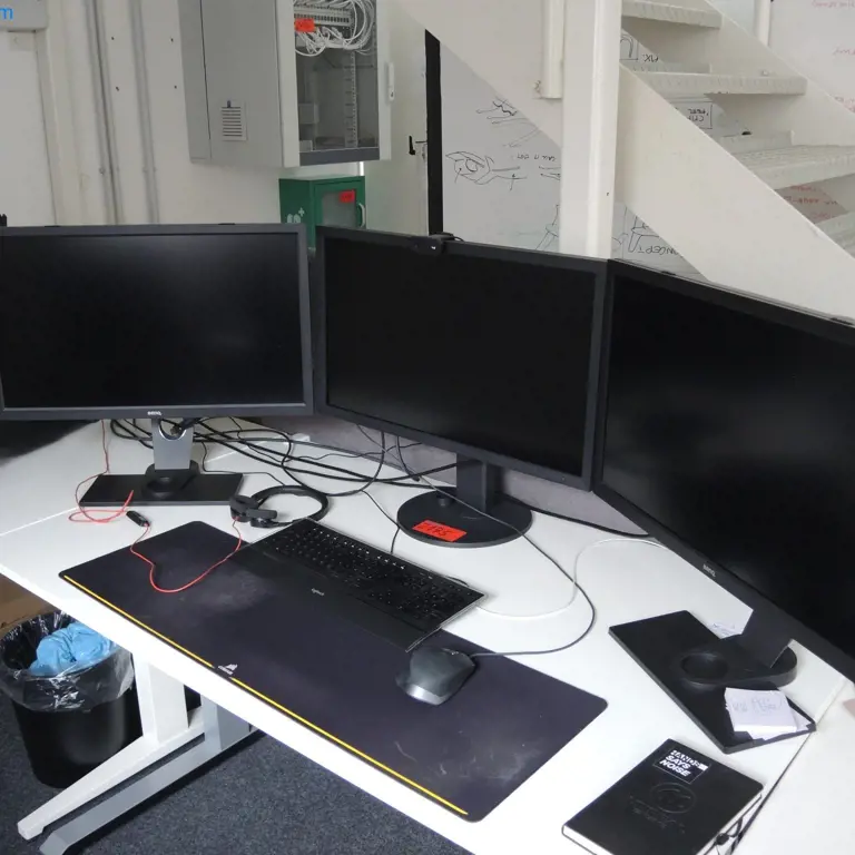 3 Moniteurs de 27 pouces BenQ