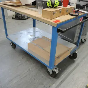 Carrinho para prateleiras