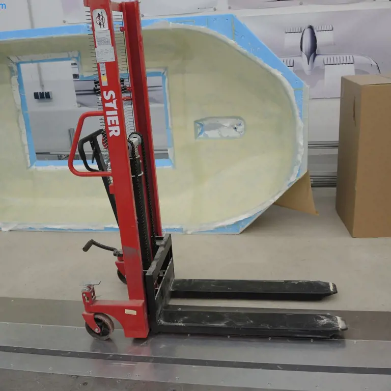 Empilhador alto Stier SFH10