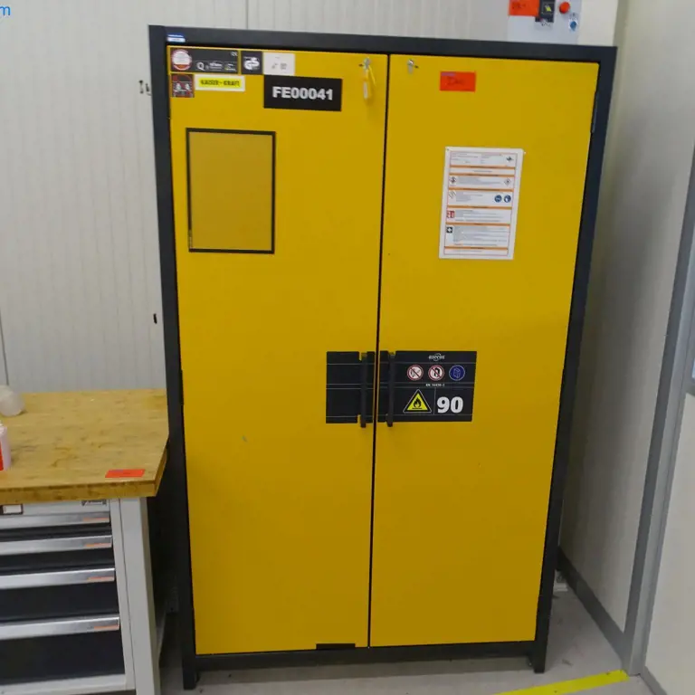 Safety cabinet (FE00041) Asecos 90