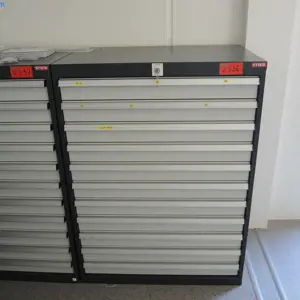 Teleskopska omara s predali (z vsebino) Stier