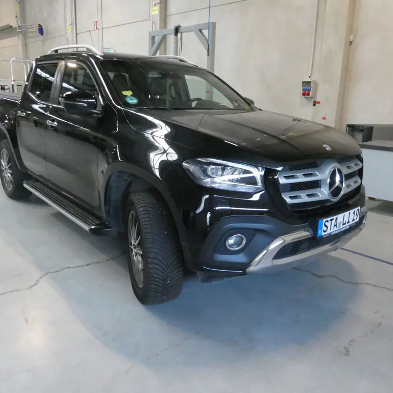 Samochód/odbiór (dopłata może ulec zmianie) Mercedes-Benz X250 d 4MATIC Power Edition