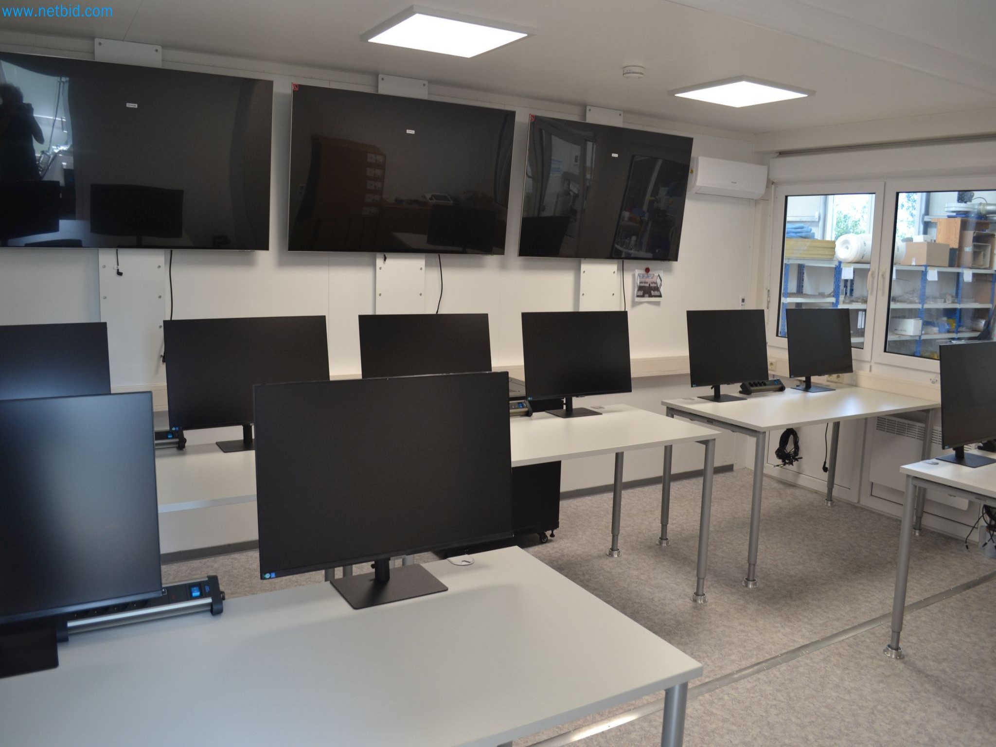LILIUM eAircraft GmbH / Aftersale of pouch battery cell welding system and dual office container system-4