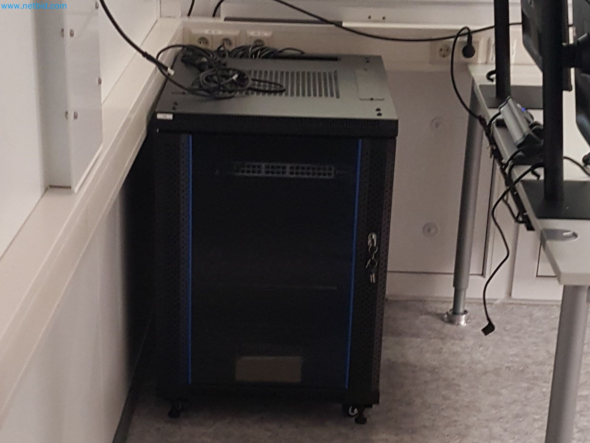 LILIUM eAircraft GmbH / Aftersale of pouch battery cell welding system and dual office container system-6