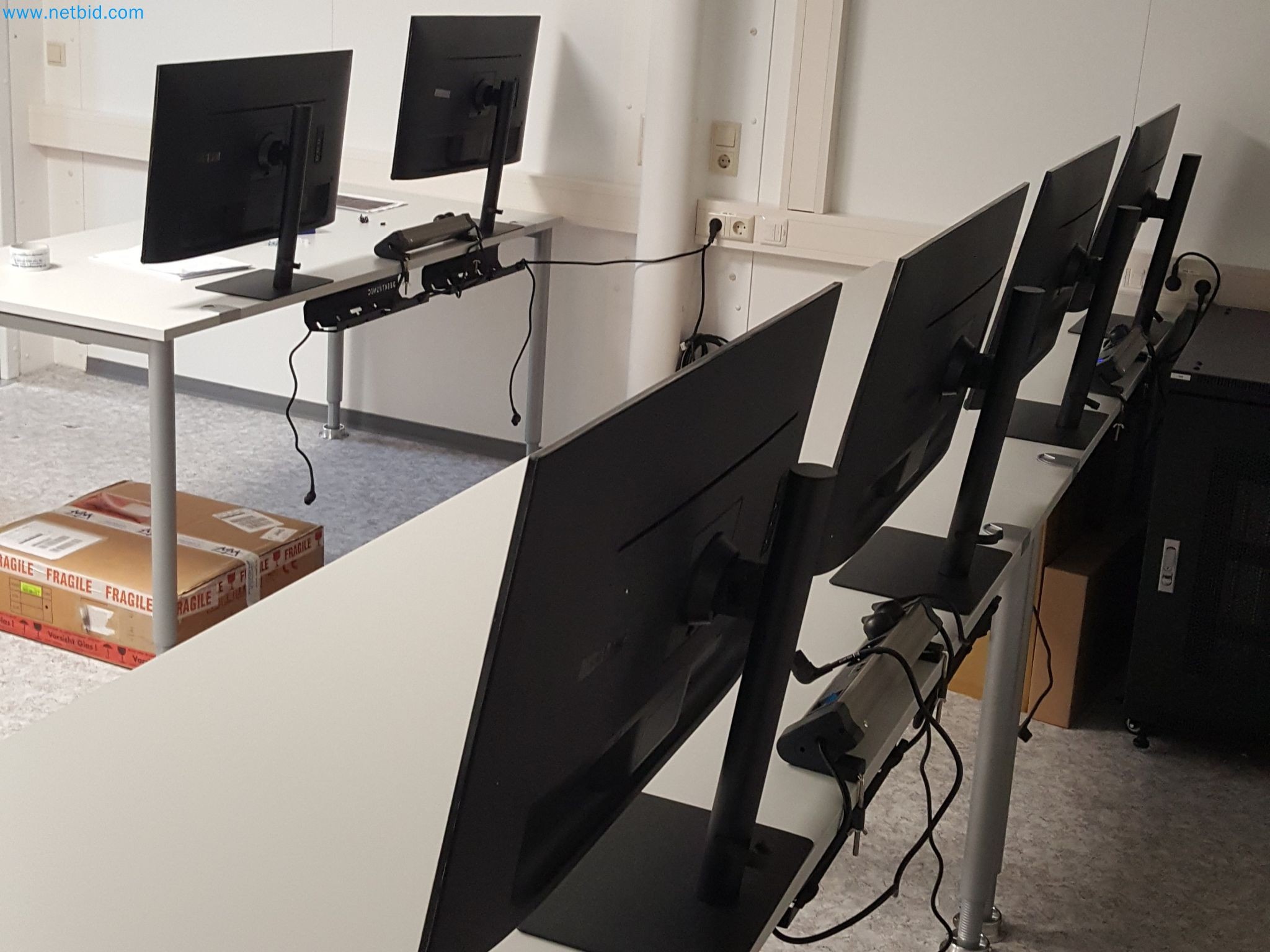 LILIUM eAircraft GmbH / Aftersale of pouch battery cell welding system and dual office container system-7
