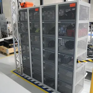 2 omarice za garderobo (delno zaklenjene) Quipo