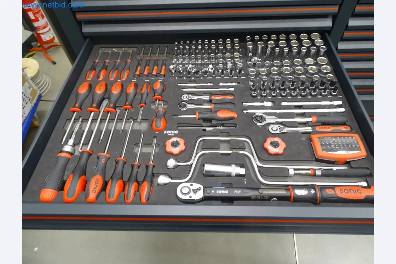 LILIUM eAircraft GmbH / LILIUM GmbH; machines, test systems and operating equipment for the production of eVTOLs-4