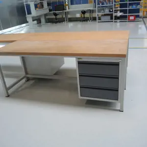 4 Bancos de trabajo Rau