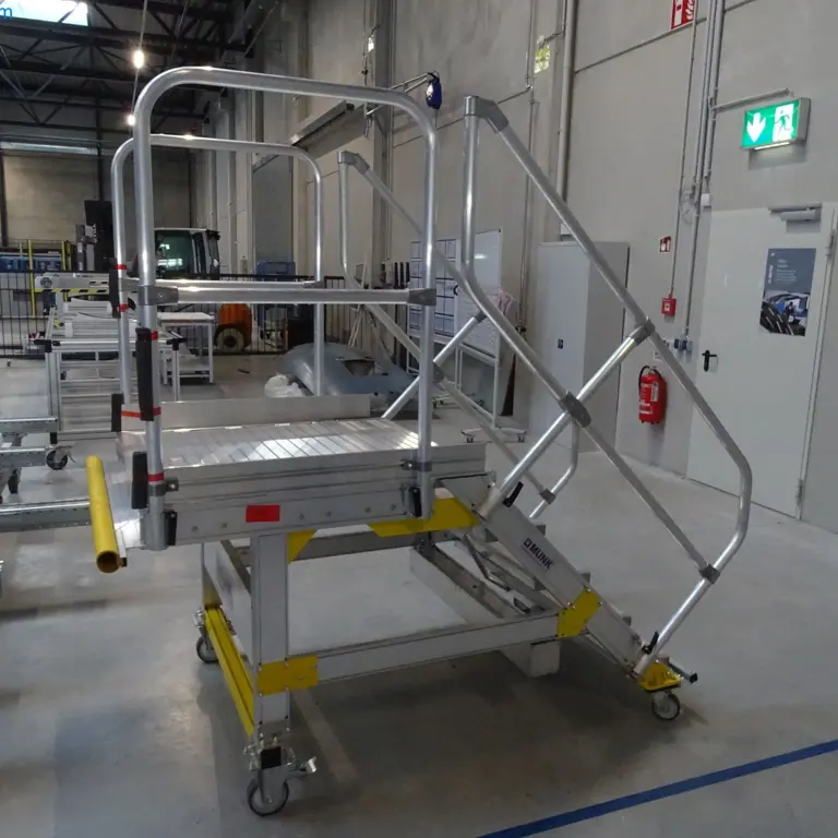 mobile Alu-Podesttreppe Munk