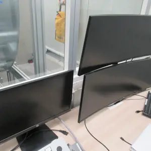 4 Monitores curvos de 49 3x Dell/ 1x Philips u.a. Brilliance 499P