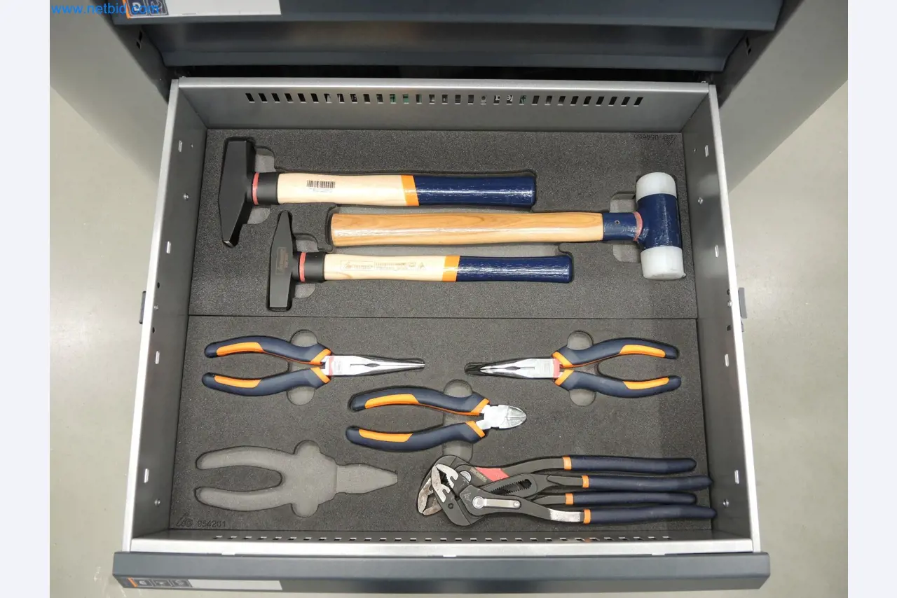 LILIUM eAircraft GmbH / LILIUM GmbH; máquinas, sistemas de prueba y equipos operativos para la producción de eVTOLs-8