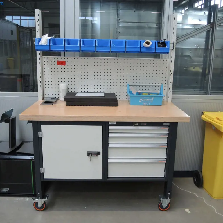 Mobilní pracovní stůl Garant