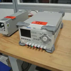 Programovatelný laboratorní napájecí zdroj (TEX-EQT-2045) Rigol DP832